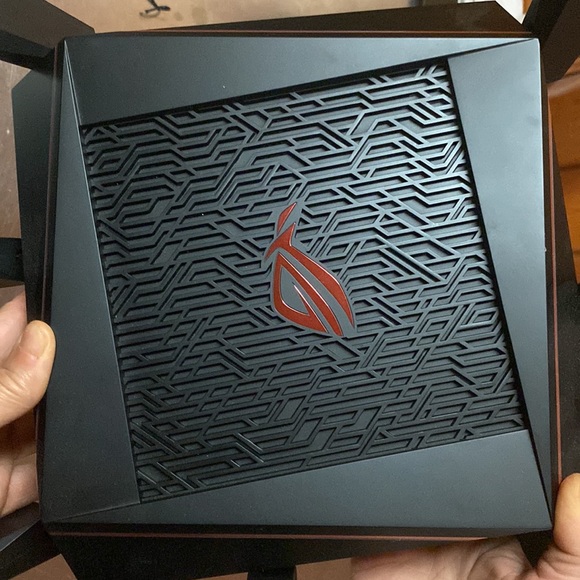 ASUS ROG Rapture WiFi 6 Gaming Router (GT-AX11000) - Picture 3 of 4